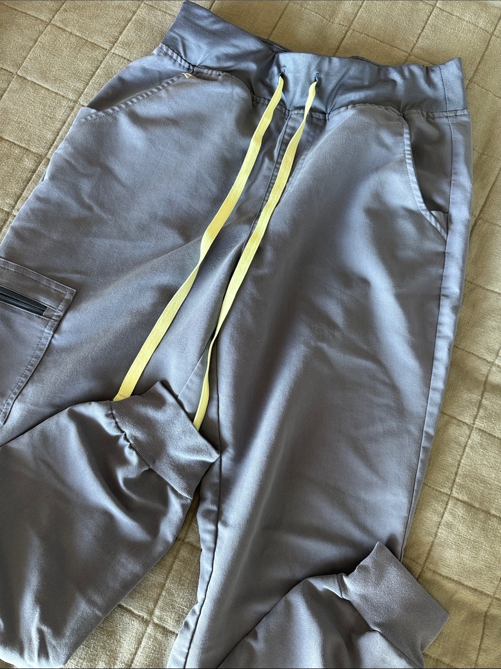 Figs women’s jogger scrubs